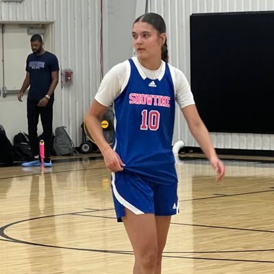 Yukon High School #22 /Lady Showtime Elite#10| 5'10 Shooting Guard/forward/PG/2027 | 4.0 GPA