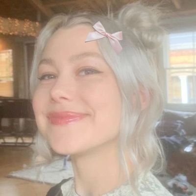 amani_booktwt's profile picture. ★﹐𝒕𝒐 𝒕𝒉𝒆 𝒓𝒆𝒂𝒅𝒆𝒓𝒔 𝒘𝒉𝒐 𝒍𝒐𝒐𝒌 𝒖𝒑 𝒂𝒕 𝒕𝒉𝒆 𝒔𝒕𝒂𝒓𝒔 𝒂𝒏𝒅 𝒘𝒊𝒔𝒉．﹗﹑