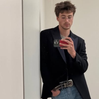 funkfrenzyhaus's profile picture. keywords: house music, party, strangers, substances, boiler room at home #funkateers | https://t.co/EDN4t9LTL8