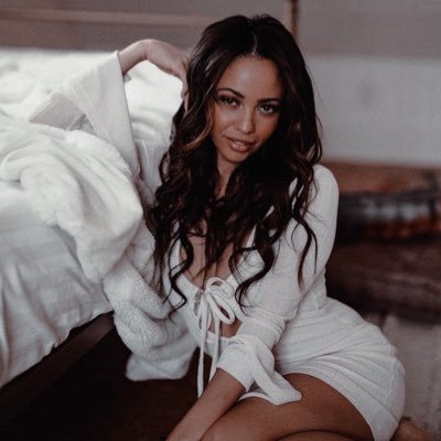 “𝐒𝐭𝐞𝐚𝐥𝐢𝐧‘ 𝐠𝐞𝐦𝐬 & 𝐛𝐫𝐞𝐚𝐤𝐢𝐧‘ 𝐡𝐞𝐚𝐫𝐭𝐬.