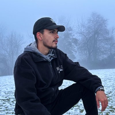 avinaedgarr's profile picture. 🌊