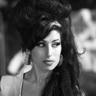 ronak_lulla's profile picture. I love music