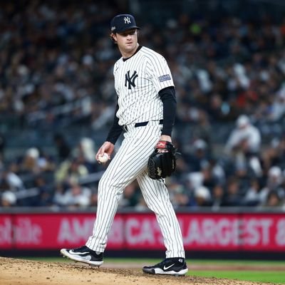 ElOmariachi6's profile picture. Observando🌒