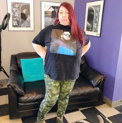 PurpleStiletto's profile picture. @cherributtapecan3369 IG