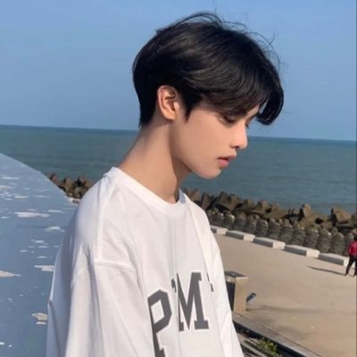 Rungrat874's profile picture. 