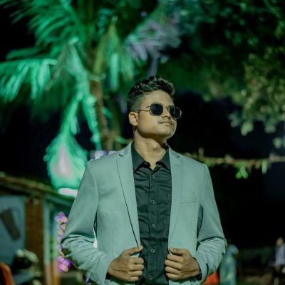 🎓📚⚛️☮️
ना किसी को चिढ़ाना , ना नफ़रत बढ़ाना , मिशन है हमारा सिर्फ़ इंसानियत लाना🤝