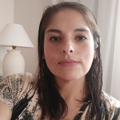 vanesasmore's profile picture. 