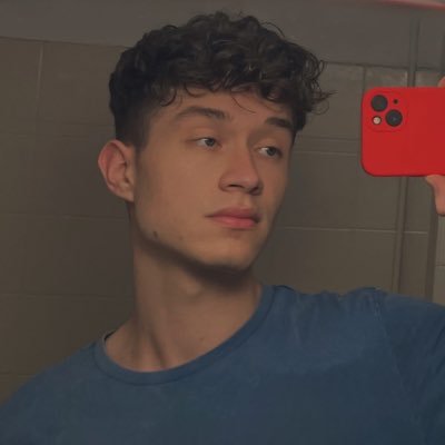 timosss_'s profile picture. 🇬🇷 | International Relations 🌐 | ✈️ | 🎨