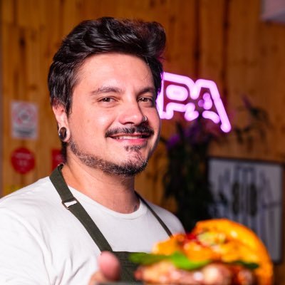 Empreendedor 🔥 chef/assador 🔥 @xepabr @opcv.uai 🥇 @vejacomerebeber melhor burger SP 16/17 🧧 \ ✉️assessoria@mattenhauer.com