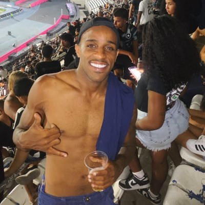 eujrtb's profile picture. 2° BXD⚫⚪🔥⭐🏟 / Tec de Enfermagem 👨🏾‍⚕️ / Jean Basilio 👨🏾‍🍼❤️‍🩹