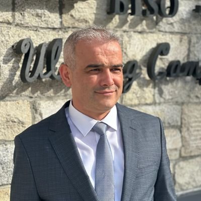 Timur_Oruc_'s profile picture. Kitap & Bisiklet ile dünya daha güzel. Kahve sever. Beşiktaş🦅