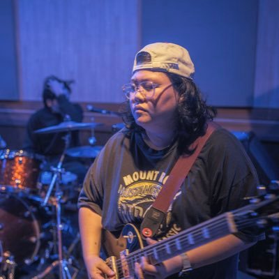 flawinarmor's profile picture. lawyer | singer-songwriter