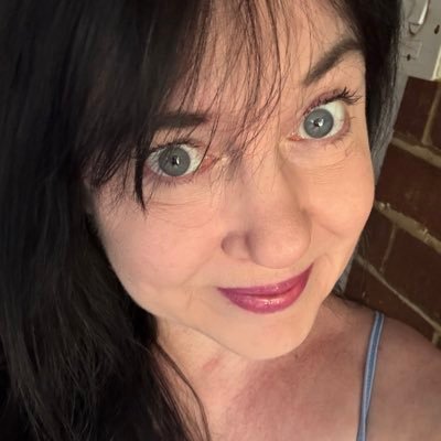 This is where you're meant to write something interesting, but you got me. #mentalhealth #Gastroparesis #hypermobility My tummy doesn't work but my brain does!