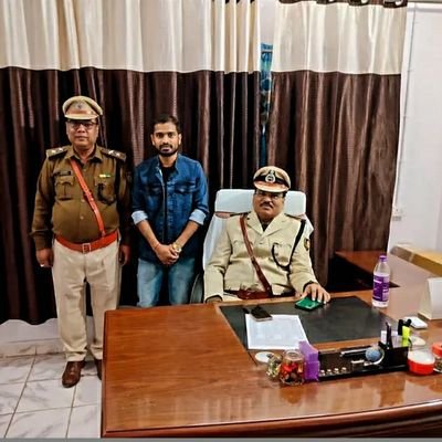 नाम और पहचान बेसक छोटी हो पर अपनी होनी चाहिए...