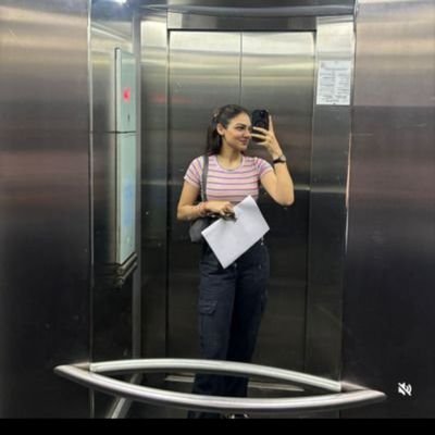 SaumyaGupta01s's profile picture. A winner is a loser tried one more time!!