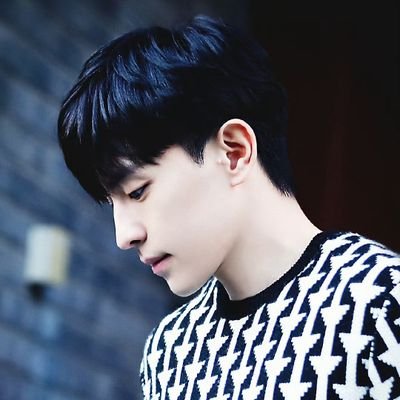 Alena000789's profile picture. On the side of Your light 💚