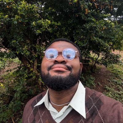 Senior UI/UX Designer / Motion Designer
/ Biochemist / Gamer / Liverpool fan / Photographer