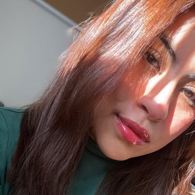 La_yubari's profile picture. Cada uno de nosotros lleva en su interior el cielo y el infierno.