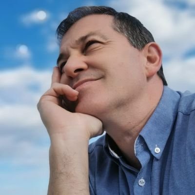 Vitalista!Transformar i innovar.Dret.Màsters Adm.Electrònica,Direcció de RRHH.Tècnic de Consum.Format a CCOO.Àrbitre,delegat federatiu i apassionat de l'handbol
