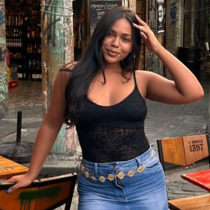 ⚜️ Letras- UERJ / ffp
metade de mim é amor, e a outra metade também.🦋