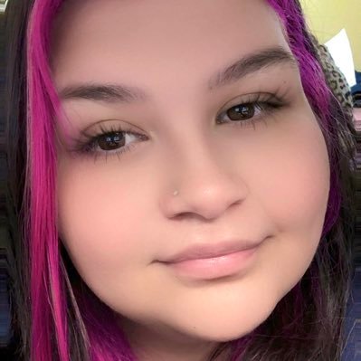 EmmiliaZ's profile picture. 💙Mom 💜 bhhfc 🫡 ✨ 🐸 ✨ Harry Styles wore my heart glasses 8/21/2022