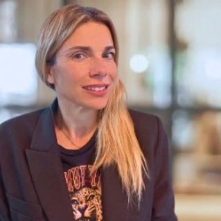 Coach Ontológica ICF | Acompaño desde la presencia Voz de @pod_hablemos | Sesiones 1:1 | Latam · Madrid · Miami “No le des el guion de tu vida a nadie más”