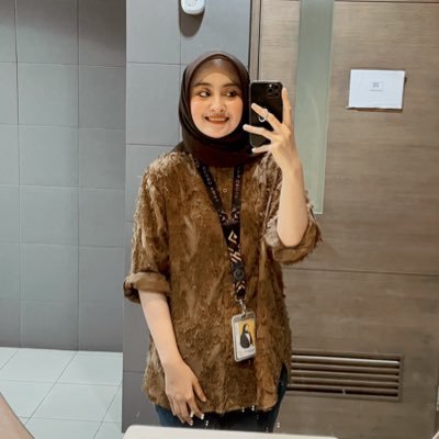 KURRRNIA's profile picture. INFJ-T