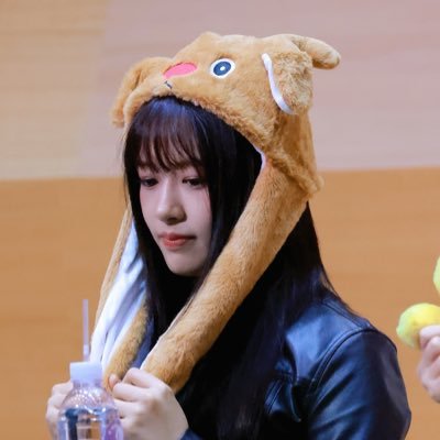Travel all around the world with #안유진. Only for 유진 Yujin 💙 🐶 All rights reserved.