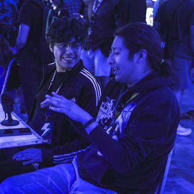 @sklgamingganga
27 / FGC Aficionado / The Caster🗣🎙
El mundo es mi escenario y me quiere ver, no puedo dejarlos esperando~