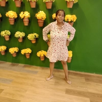 Nací en santo Domingo Licenciada en comunicación social,Locutora