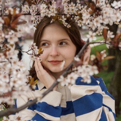 тату-майстриня // not bad not terrible // амбасадорка українських брендів і ранкових зарядок // люблю людей, але не всіх // #укртві