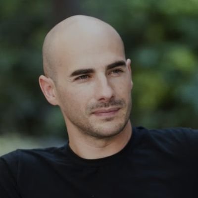 NicolaVeras's profile picture. Voltei. Cirurgião plástico e chefe de cozinha nas horas vagas.