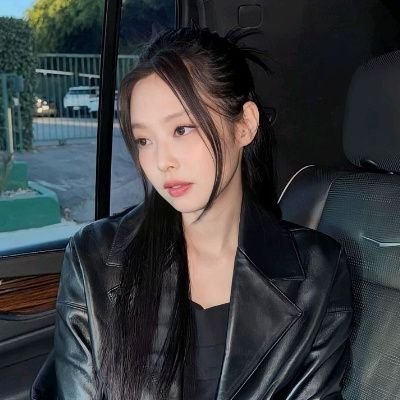 sweetnrmix's profile picture. • fan account •