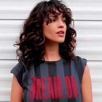 ArianaNaoGrand's profile picture. “Molduras boas não salvam quadros ruins” 🎶🎵