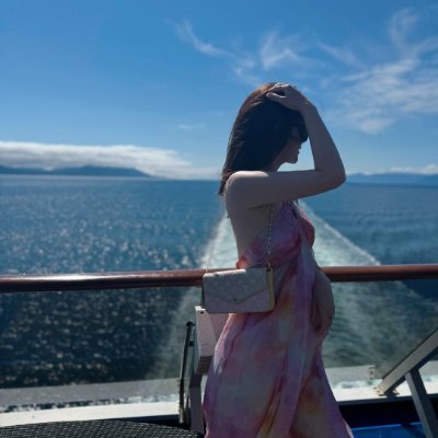 athira85's profile picture. I don’t chase people. I chase knowledge.
Stay curious, stay hungry