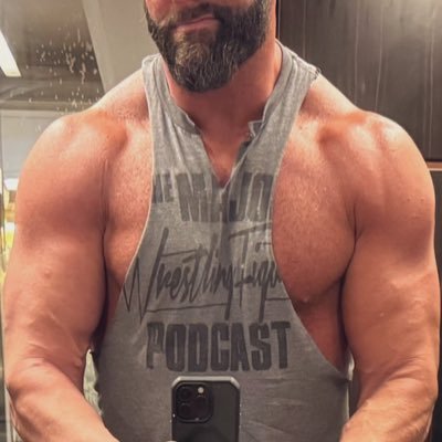 ONEBEEFYSTUD's profile picture. ᅠ ᅠ