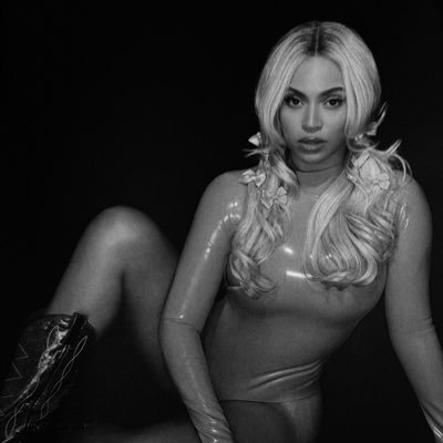 yungdollz's profile picture. he said you a freak ho when you off da liquor.