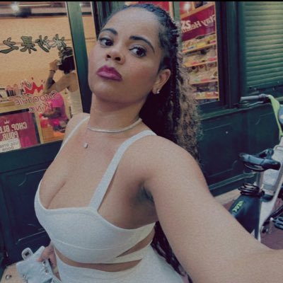 bar_lexabrey's profile picture. Hate people watching, in my own little world... Blessed by the Most High 🙏