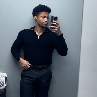 Hadesbro's profile picture. Twitch Affiliate/Wannabe YouTuber/Father of Two dogs/ Future success story ❤️