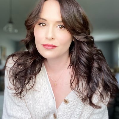 LaurenBraton's profile picture. Actress/Vocalist/Voice Teacher