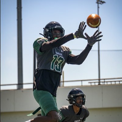 6’3 CB/WR @laneycollegeFB 🦅#Jucoproduct #N2B4L💙 God first🙌🏾 HIM💫 4for3 December 2025 grad NCAA ID:1809281939 /3.0 GPA/ D1 bounceback 40 yard: 4.48