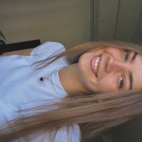 lour :) (@lourlopez3) 's Twitter Profile