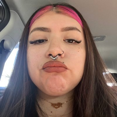 meowritza_san's profile picture. snippets of my chaotic internal monologue ✨ allivers mum first, baddie after dat 🦋