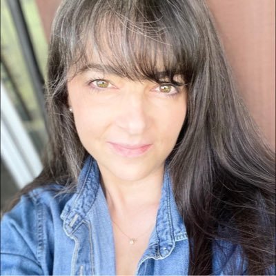 American Author and Poet. Sci-fi and Archaeology Nerd. Leans Right. 🇺🇸