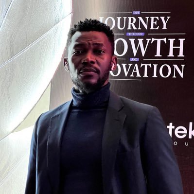 CallMeOnuoha's profile picture. 🎓 Philosophy // Frontend Developer // Graphic Designer// UI/UX Designer // I love cooking