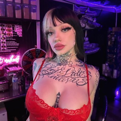 looking for a special friend 😈 can I be your slvt?