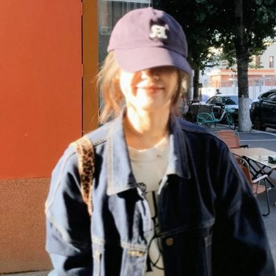 Mileaflyy's profile picture. 