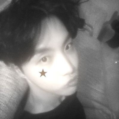 hobi_k00k's profile picture. 𖥔 𝅄 ⎯  ყou are what you 𝗹𝗼𝘃𝗲  .  ྀ