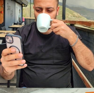 میان خضر و موسی چون فراق افتاد؛
فهمیدم
که گاهی واقعیت با حقیقت در منافات است
☯️🕉️