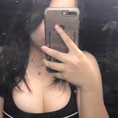 bbyloser_'s profile picture. 20 • femdom enjoyer :3